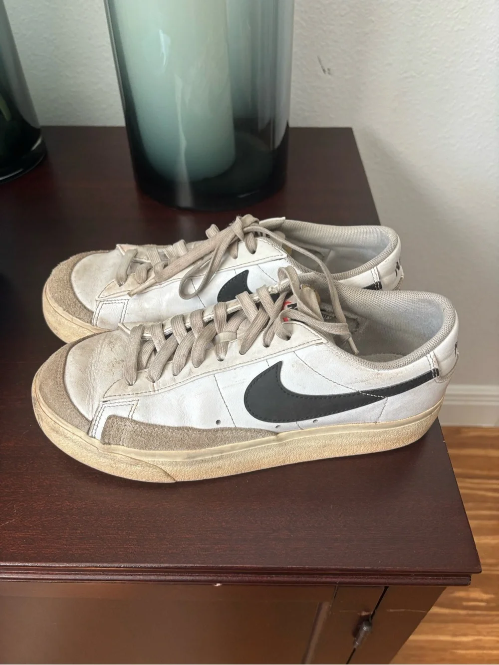 Nike White and Black Low-Top Athletic Sneakers